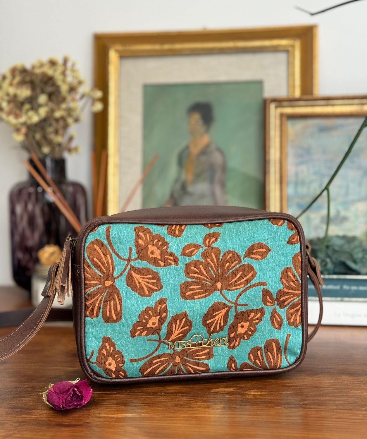 Scarlett - Brown Flowers